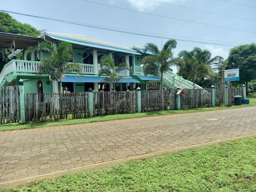 Hospedaje Rosa Del Mar & Sweets Cafe South End Ngoại thất bức ảnh