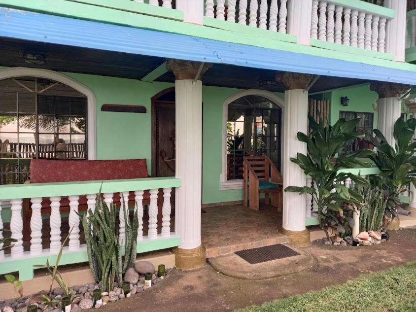 Hospedaje Rosa Del Mar & Sweets Cafe South End Ngoại thất bức ảnh
